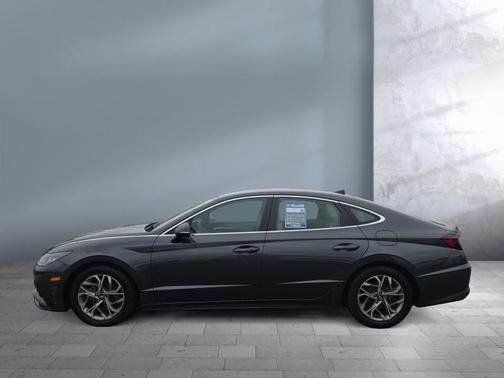 2022 Hyundai SONATA SEL