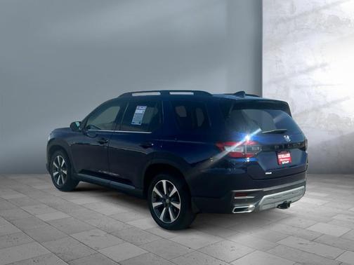 Obsidian Blue Pearl 2023 Honda Pilot AWD Elite