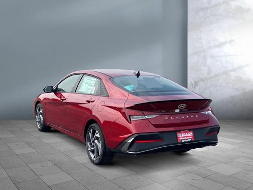 2025 Hyundai ELANTRA Sport