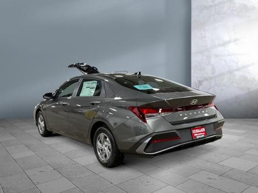 Amazon Gray 2026 Hyundai ELANTRA SE