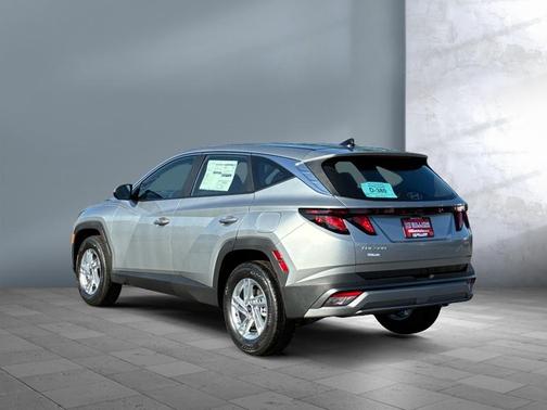 Shimmering Silver 2026 Hyundai TUCSON SE