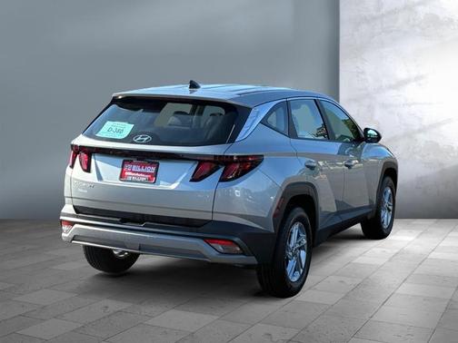 Shimmering Silver 2026 Hyundai TUCSON SE