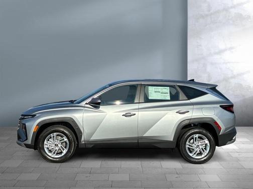 Shimmering Silver 2026 Hyundai TUCSON SE