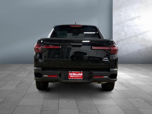 Phantom Black 2027 Hyundai SANTA CRUZ SE