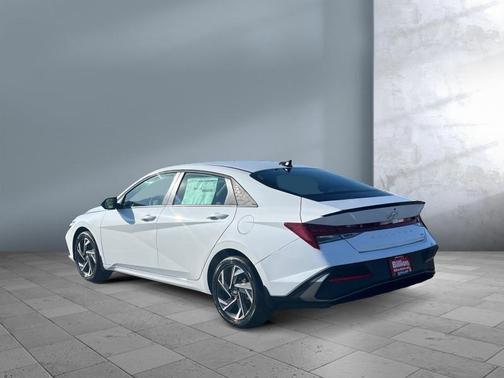2025 Hyundai ELANTRA HEV SEL Sport