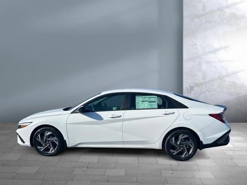 2025 Hyundai ELANTRA HEV SEL Sport