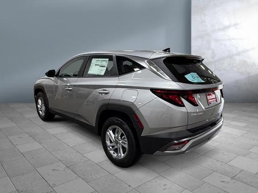 Shimmering Silver 2026 Hyundai TUCSON SE