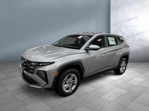 Shimmering Silver 2026 Hyundai TUCSON SE
