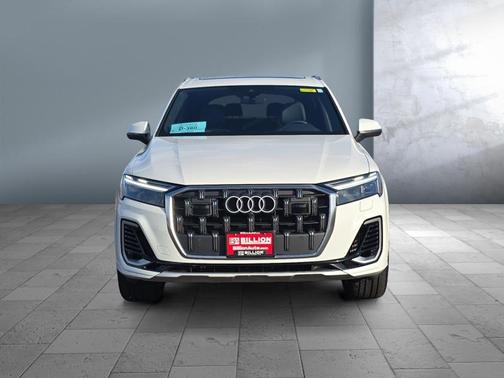 2025 Audi Q7 55 Premium Plus