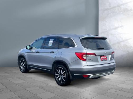 2019 Honda Pilot Touring 8-Passenger