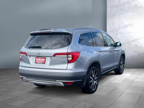 2019 Honda Pilot Touring 8-Passenger