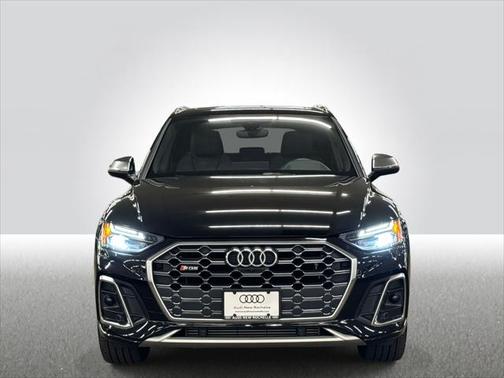 2022 Audi SQ5 Premium Plus TFSI quattro Tiptronic
