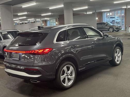 2025 Audi Q5 Premium Plus