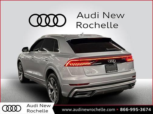 2022 Audi Q8 55 Premium Plus