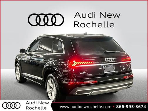 2022 Audi Q7 45 Premium Plus