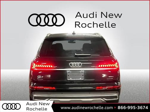 2022 Audi Q7 45 Premium Plus
