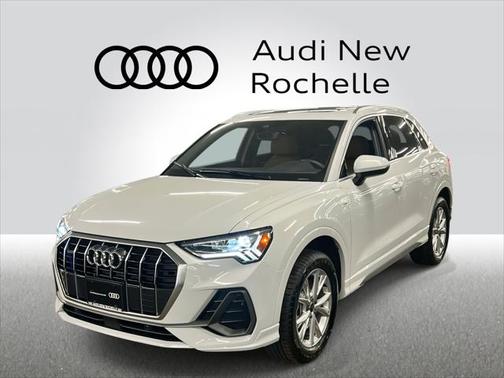 2025 Audi Q3 Premium 45 TFSI S line quattro Tiptronic