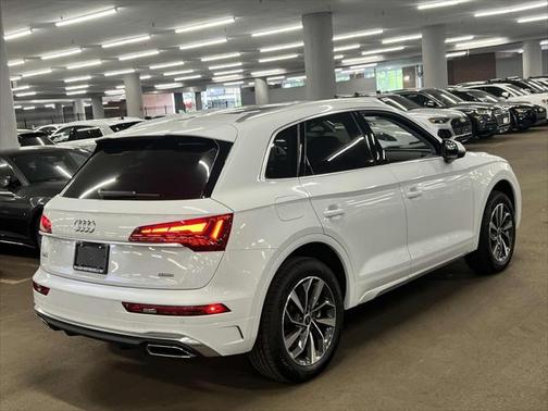 2024 Audi Q5 45 S line Premium