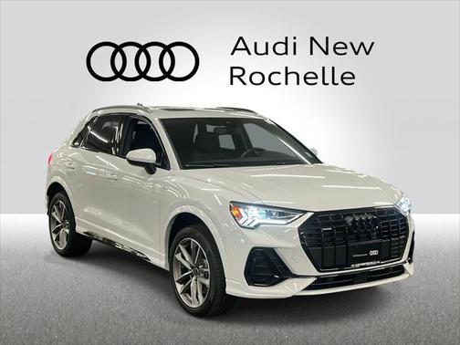 2025 Audi Q3 Premium 45 TFSI S line quattro Tiptronic