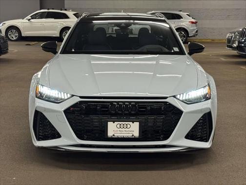 2021 Audi RS 6 Avant TFSI quattro Tiptronic