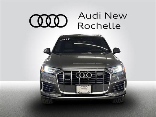 2022 Audi Q7 55 Premium Plus