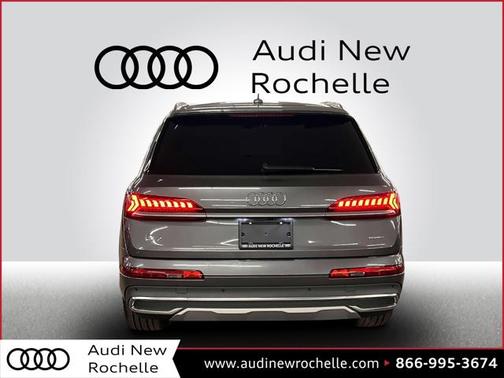 2022 Audi Q7 55 Premium Plus