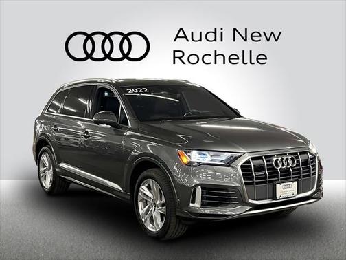 2022 Audi Q7 55 Premium Plus