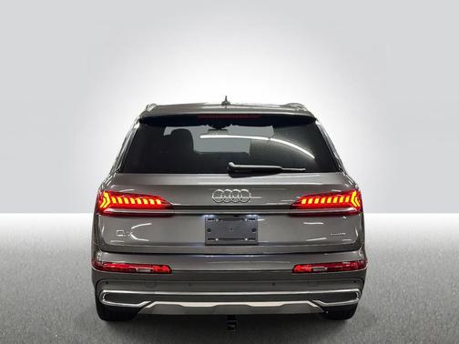 2023 Audi Q7 55 Premium