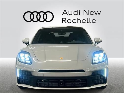 2024 Porsche Panamera 4