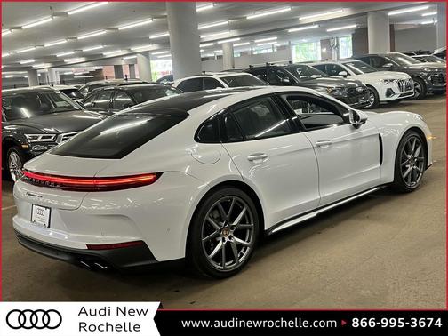 2024 Porsche Panamera 4