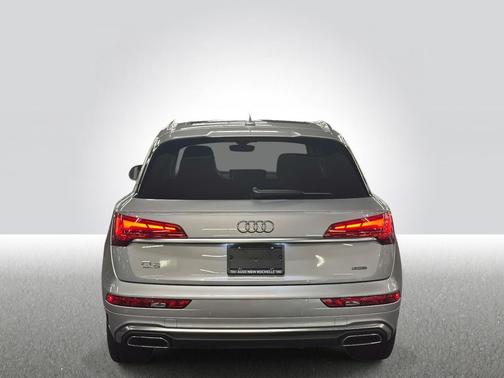 2022 Audi Q5 45 S line Premium Plus
