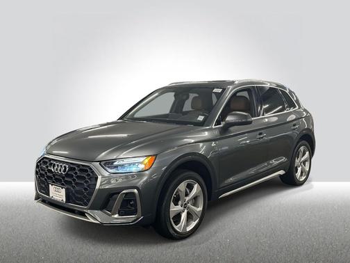 2022 Audi Q5 45 S line Premium Plus