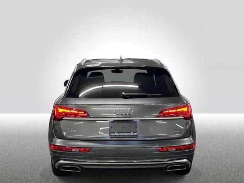 2022 Audi Q5 45 S line Premium Plus