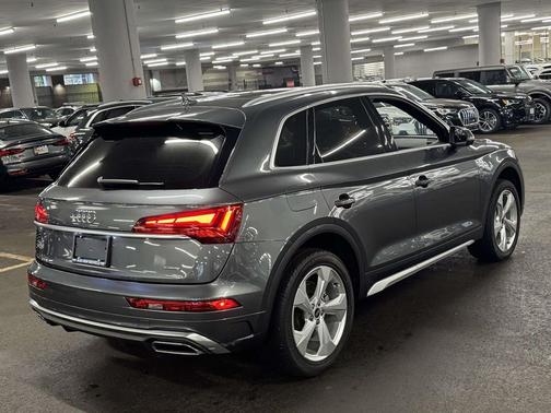 2022 Audi Q5 45 S line Premium Plus