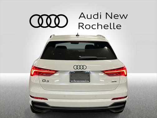 2025 Audi Q3 Premium 45 TFSI S line quattro Tiptronic