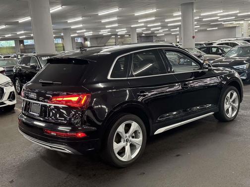2021 Audi Q5 45 Premium Plus