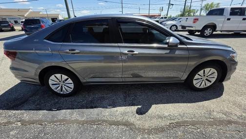 Gray 2019 Volkswagen Jetta 1.4T SE