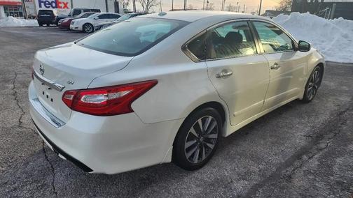 2016 Nissan Altima 2.5 SR