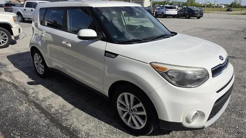 White 2019 Kia Soul +