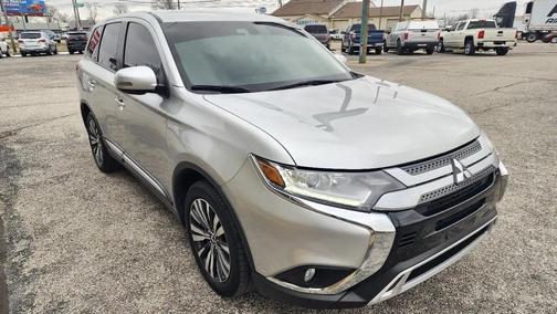 2020 Mitsubishi Outlander SE