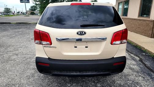 2011 Kia Sorento LX