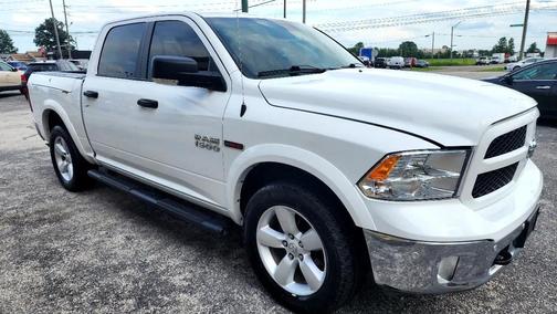 2016 RAM 1500 SLT