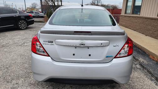 2016 Nissan Versa 1.6 SV