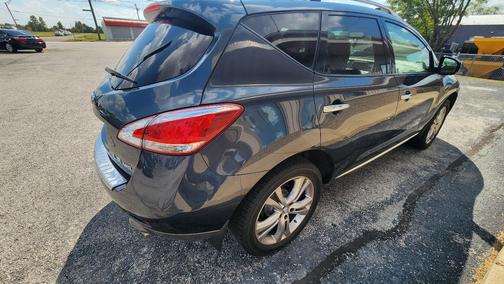 2011 Nissan Murano LE