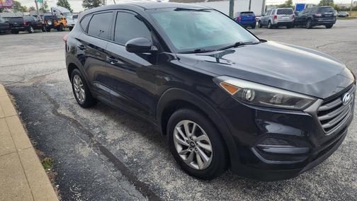 2016 Hyundai TUCSON SE
