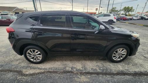 2016 Hyundai TUCSON SE