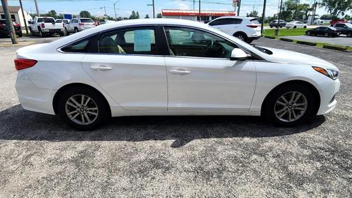 2016 Hyundai SONATA SE