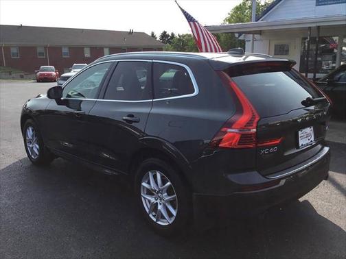 2020 Volvo XC60 T5 Momentum