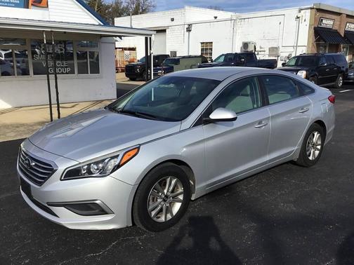 2016 Hyundai SONATA SE