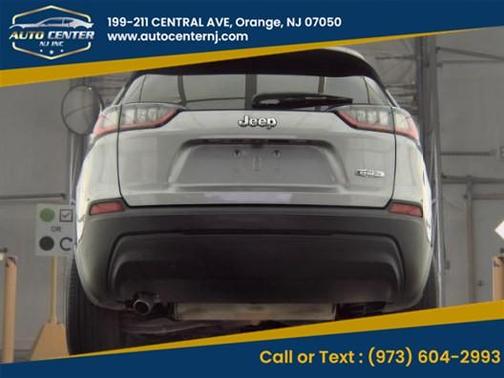 Silver 2021 Jeep Cherokee Latitude